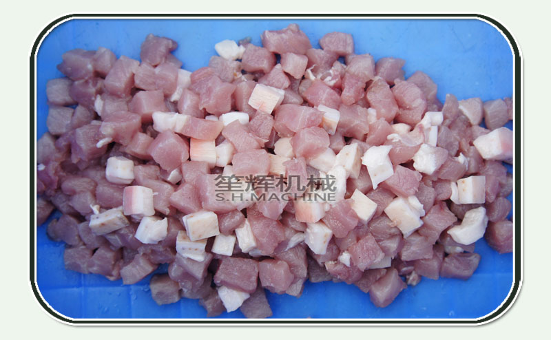 cortando carne congelada 1