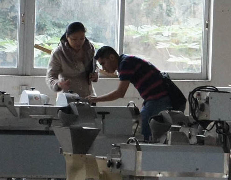 Nuestra empresa ofrece l&iacute;neas de producci&oacute;n de limpieza y secado de papas para clientes estadounidenses.