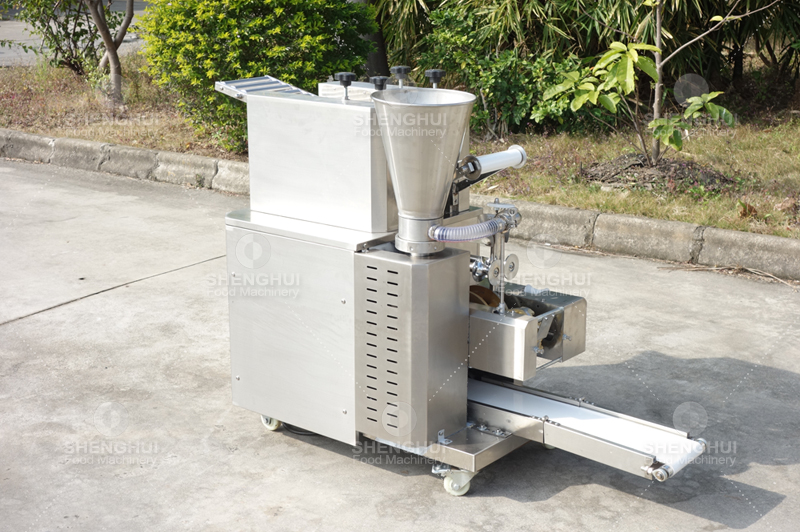 Equipo de formaci&oacute;n de alb&oacute;ndigas 1