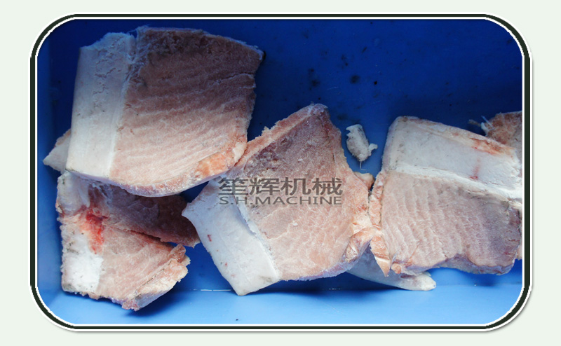 M&aacute;quina para cortar carne industrial. M&aacute;quina para cortar carne.